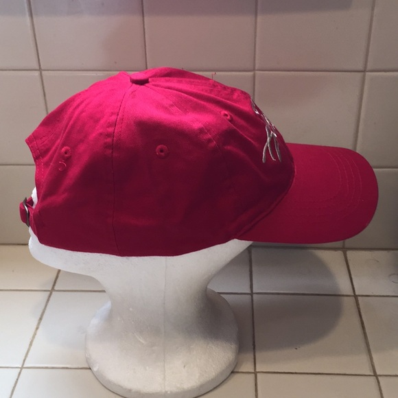 Reno Hilton baseball style hat in great condition - Picture 2 of 6